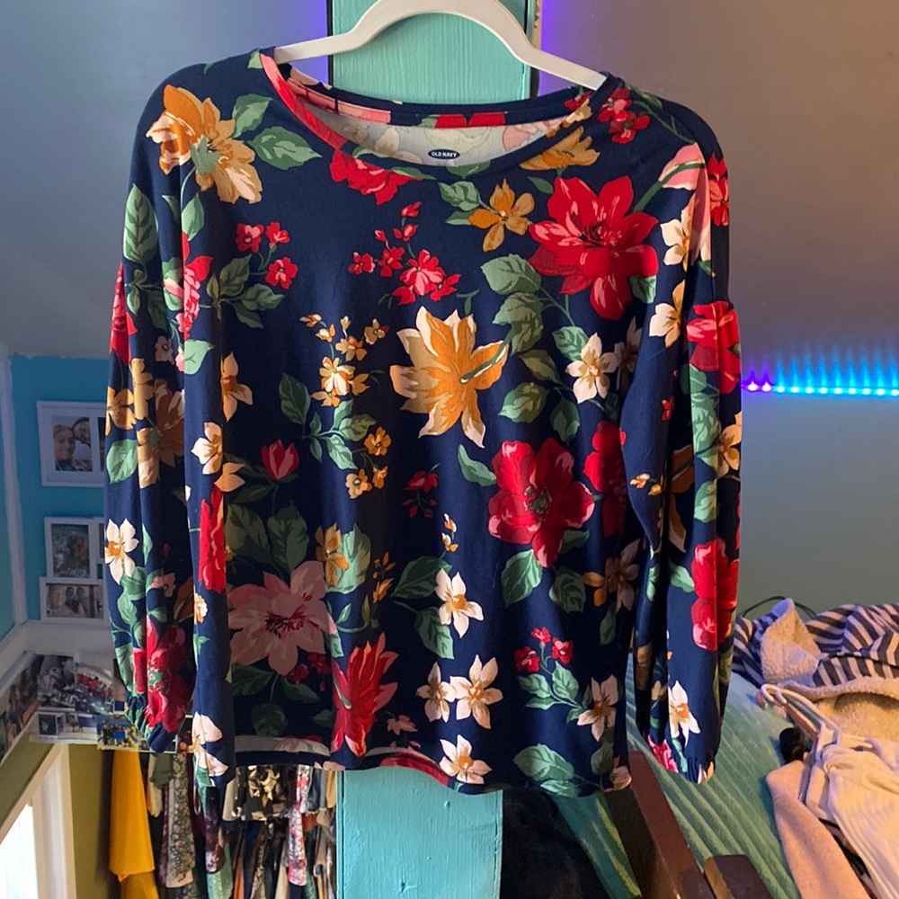 Old Navy Dark blue with flowers